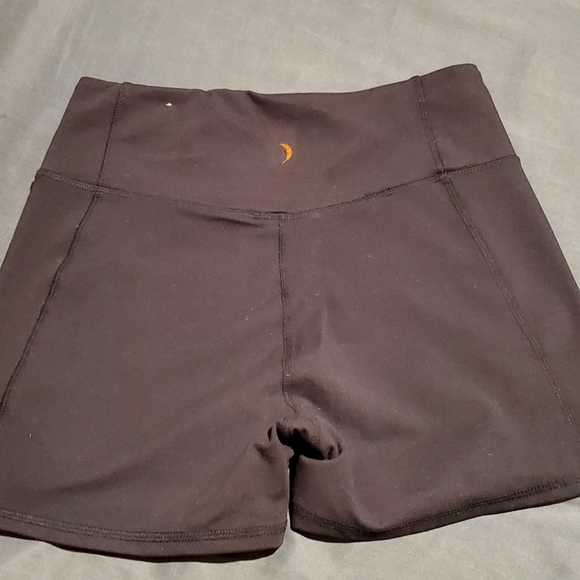 Jessica Simpson active wear short - Picture 2 of 3